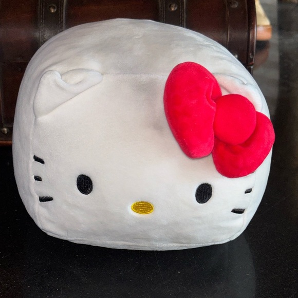 Hello Kitty Other - Sanrio Hello Kitty Square 8” Universal Studios Exclusive Soft Plush 2023